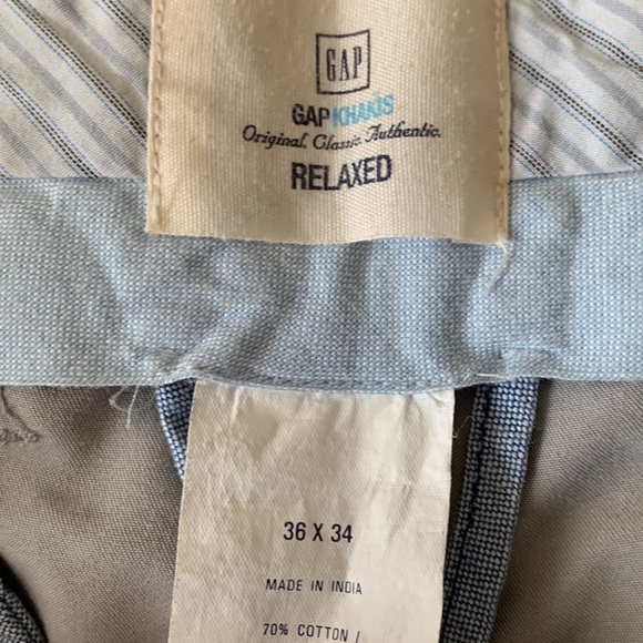 GAP Khakis Grey Pants - Picture 3 of 5